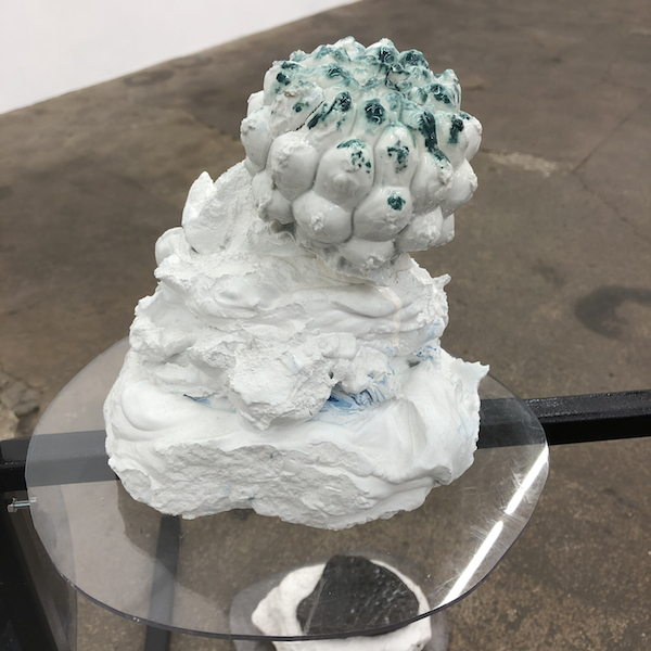 Lisa Kottkamp: Grow a Cactus, 2020, plaster, porcelain, 19 x 25,5 x 23 cm 

